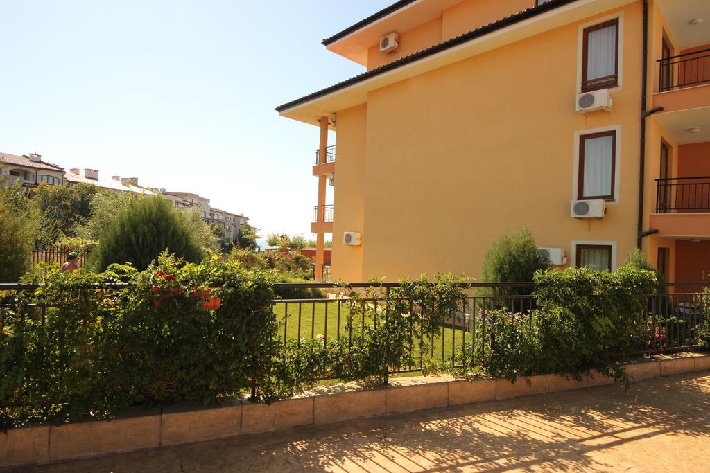 Menada Sky Dreams Apartments Sveti Vlas Exterior photo