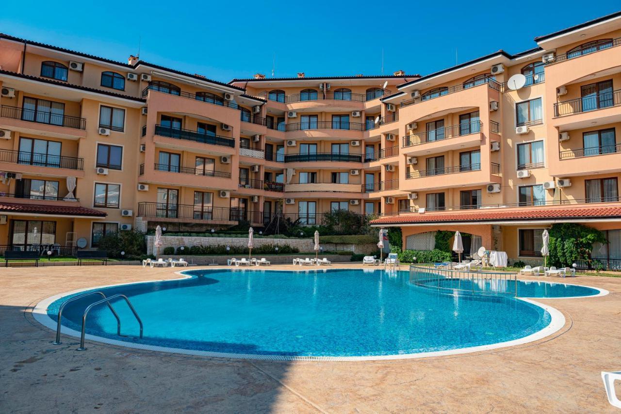 Menada Sky Dreams Apartments Sveti Vlas Exterior photo