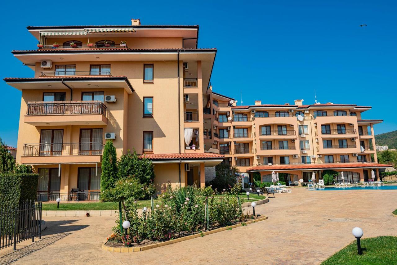 Menada Sky Dreams Apartments Sveti Vlas Exterior photo